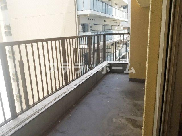 北野ルーエのバルコニー|外からの目が気にならないバルコニーで洗濯物が干せます