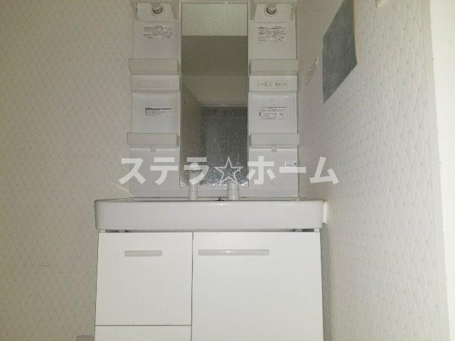 北野ルーエの独立洗面台|朝の支度にも助かる、独立の洗髪洗面化粧台