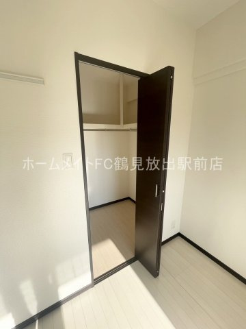 大阪市鶴見区今津北３丁目の賃貸マンションの洋室