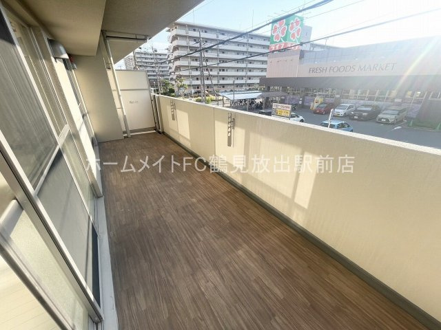 大阪市鶴見区今津北３丁目の賃貸マンションのバルコニー