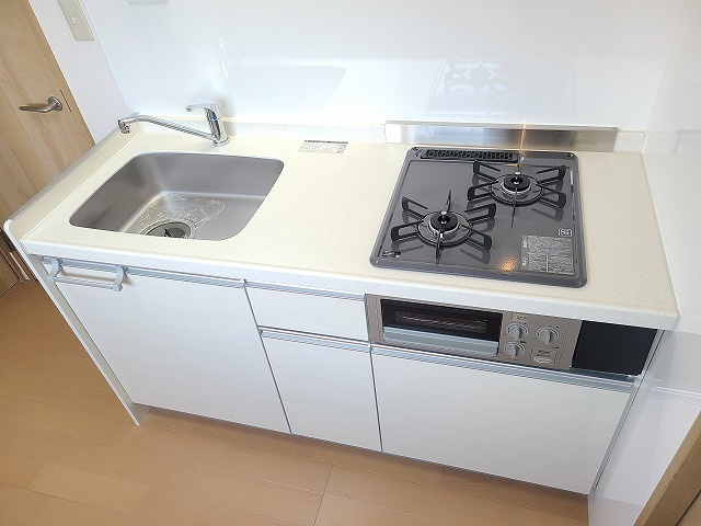 山一青木ステーツのキッチン|★新品のシステムキッチン・グリル付き★