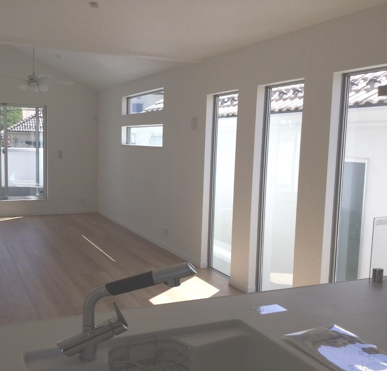 明るい室内です