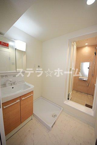 塚本北コーポの独立洗面台|朝の身支度には欠かせない独立洗面化粧台