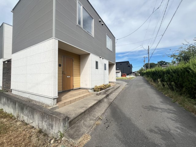 KASUGAエコパティオのエントランス|落ち着いたエントランスです