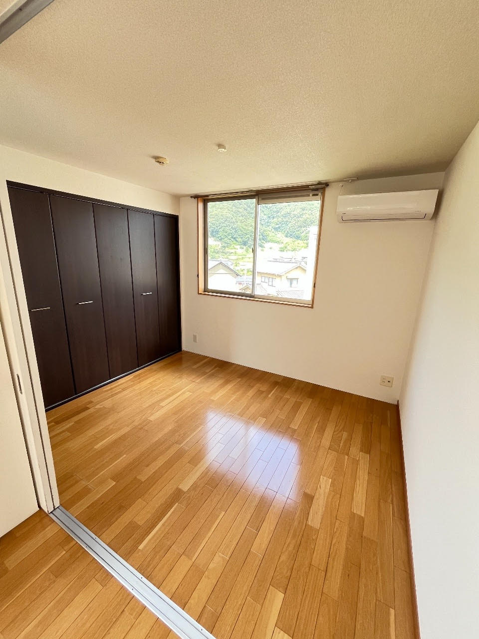 KASUGAエコパティオの居間・リビング