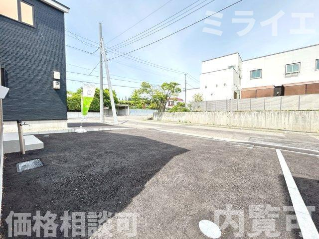 【新築戸建】札幌市南区真駒内柏丘2丁目3棟の駐車場|駐車2～3台可