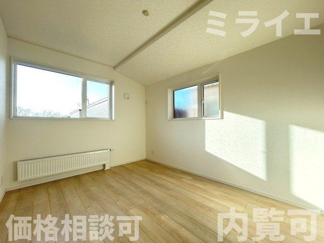 【新築戸建】札幌市南区真駒内柏丘2丁目3棟の洋室