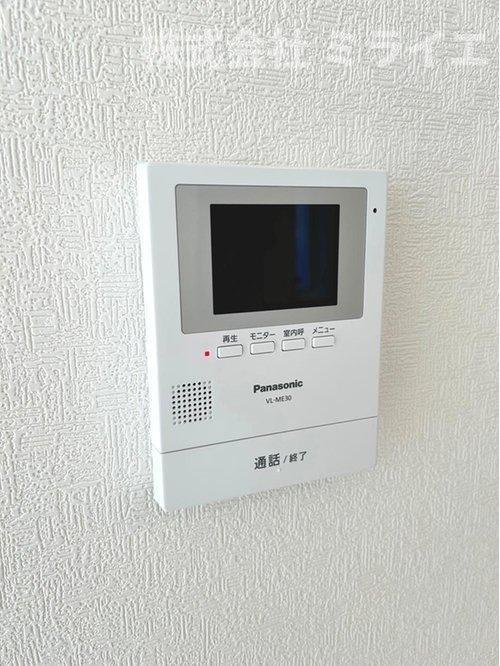 【新築戸建】札幌市南区真駒内柏丘2丁目3棟のセキュリティ|モニター付インターホン