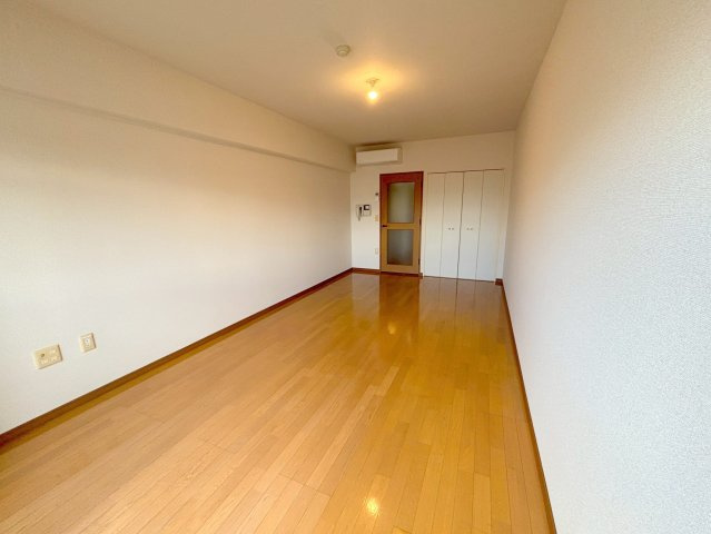 ユニコートの内装
