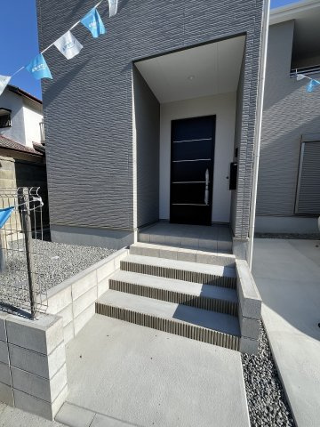 【玄関】 | 福岡市城南区梅林1丁目2期　1号棟（全2棟）【仲介手数料無料・0円】 | 現地写真。