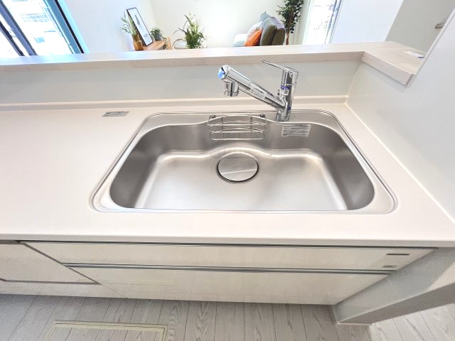 【キッチン】 | 福岡市城南区梅林1丁目2期　1号棟（全2棟）【仲介手数料無料・0円】 | 現地写真。