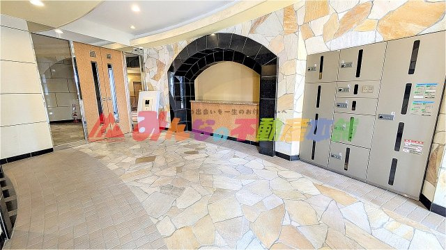 ナポレ久留米けやき通りのエントランス|綺麗に清掃されたエントランスです。