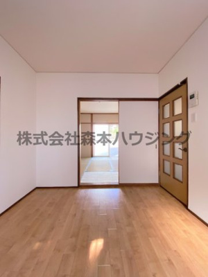 【居間・リビング】 | 　土井ハウス　 | ゆったり過ごせる居間です
