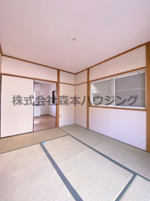 【和室】 | 　土井ハウス　 | リビングスペース代わりに使えそうな和室です
1階