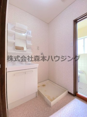 【洗面所】 | 　土井ハウス　 | スペースが確保できる洗面所です