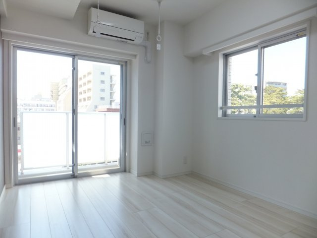 サムティレジデンス市川の居間・リビング