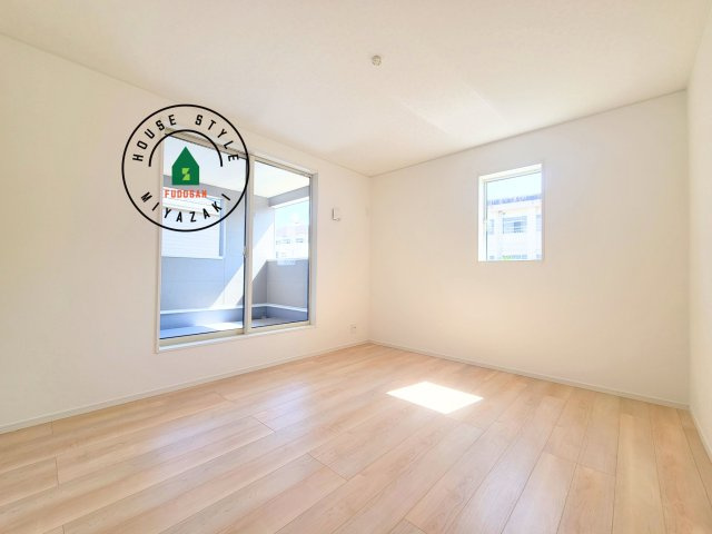 宮崎市島之内第11-3棟　(1号棟)の寝室|主寝室には収納力に優れたクローゼットがありますので、お部屋もすっきり片付きます。