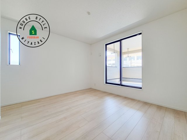 宮崎市島之内第11-3棟　(2号棟)の寝室|主寝室には収納力に優れたクローゼットがありますので、お部屋もすっきり片付きます。