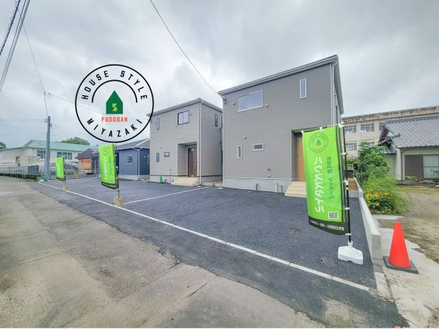 宮崎市島之内第11-3棟　(2号棟)の前面道路含む現地写真|見学の時間などお気軽にお問い合わせ下さい。