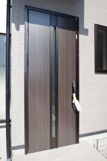 【玄関】 | 【仲介手数料無料！！】日野市日野本町4丁目　新築戸建て（全5棟）4号棟　4580万円