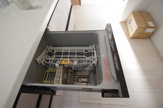 【キッチン】 | 【仲介手数料無料！！】日野市日野本町4丁目　新築戸建て（全5棟）4号棟　4580万円 | ビルトイン食洗機