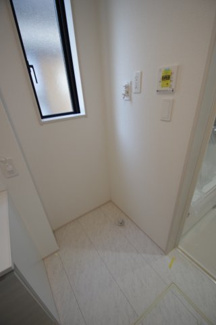 【ランドリースペース】 | 【仲介手数料無料！！】日野市日野本町4丁目　新築戸建て（全5棟）4号棟　4580万円