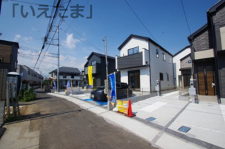 【前面道路含む現地写真】