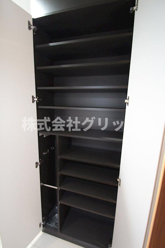 LEXE横濱阪東橋Ⅱの収納