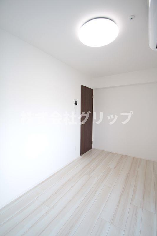 LEXE横濱阪東橋Ⅱの洋室