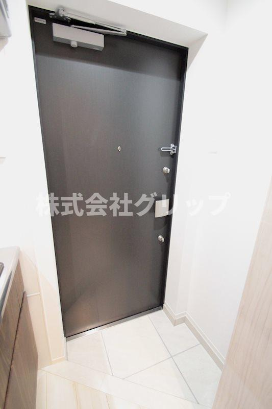 LEXE横濱阪東橋Ⅱの玄関