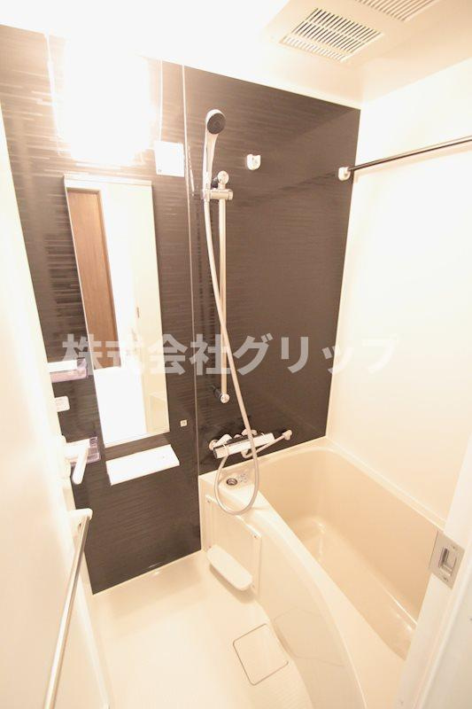 LEXE横濱阪東橋Ⅱの浴室