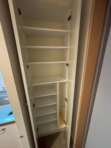 大阪市西区京町堀１丁目の賃貸マンションの収納