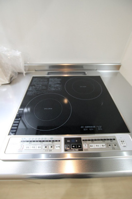 ※別室参考写真※お料理スペースを広く確保したＩＨのシステムキッチンです。
