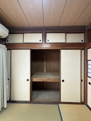 平吹町貸家の収納|こまごまとしたものを収納できそうですね