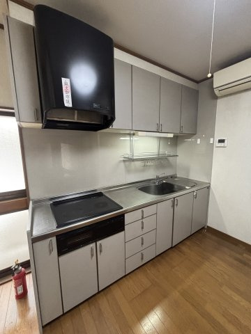 平吹町貸家のキッチン|きれいなキッチンです