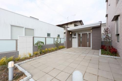 【エントランス】 | プレジデント正弥博多 | エントランス写真