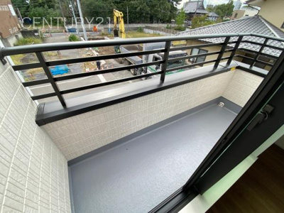 【バルコニー】 | 前橋市三河町一丁目22 A号棟 | 独立バルコニーが２ヶ所あります。