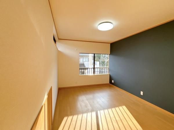 出雲市湖陵町三部　中古戸建の洋室|2階東側洋室です。