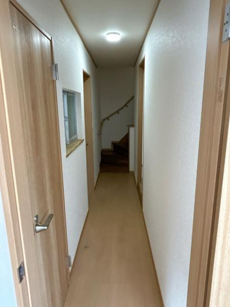 大田市大田町大田　中古戸建の玄関