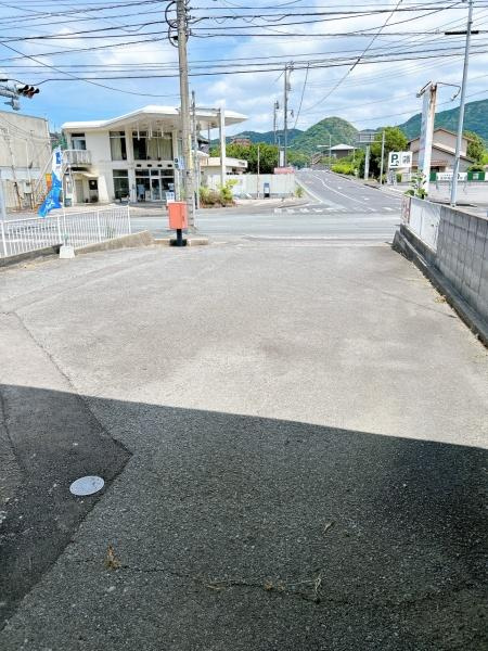 大田市大田町大田　中古戸建の駐車場