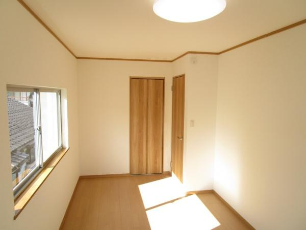 大田市大田町大田　中古戸建の洋室