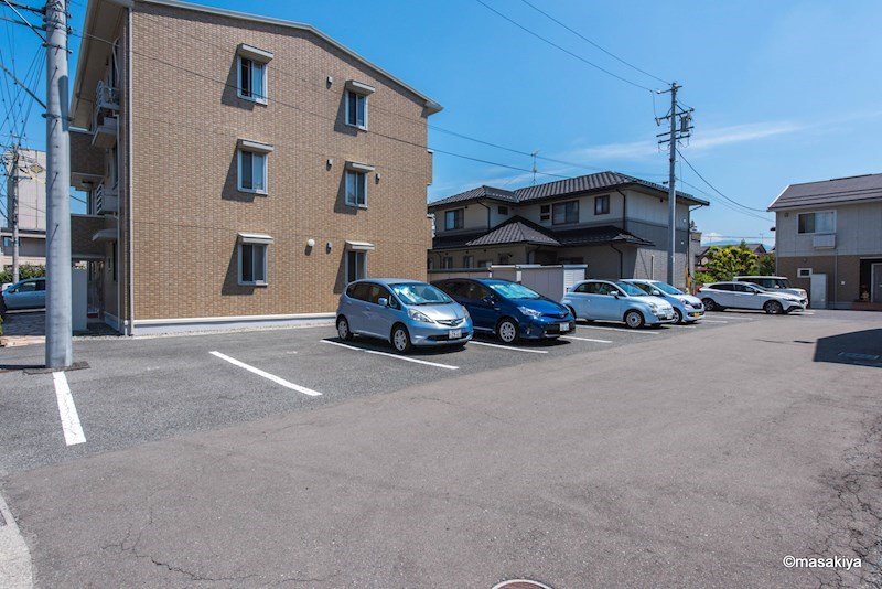 フルール･ド･ルージュの駐車場|駐車場