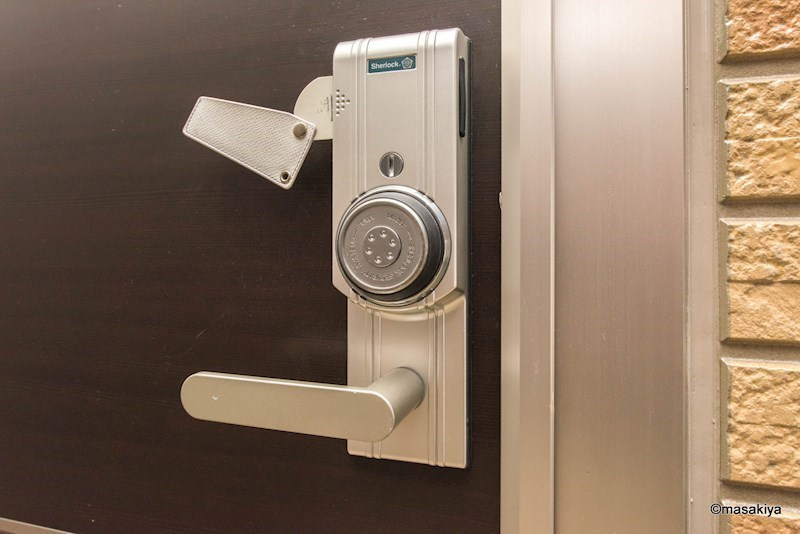 フルール･ド･ルージュのエントランス|カードキー