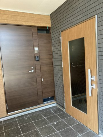 ヴィラ千葉のエントランス|建物の内部です