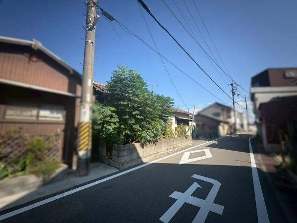 和歌山市島橋北ノ丁　中古戸建の前面道路含む現地写真