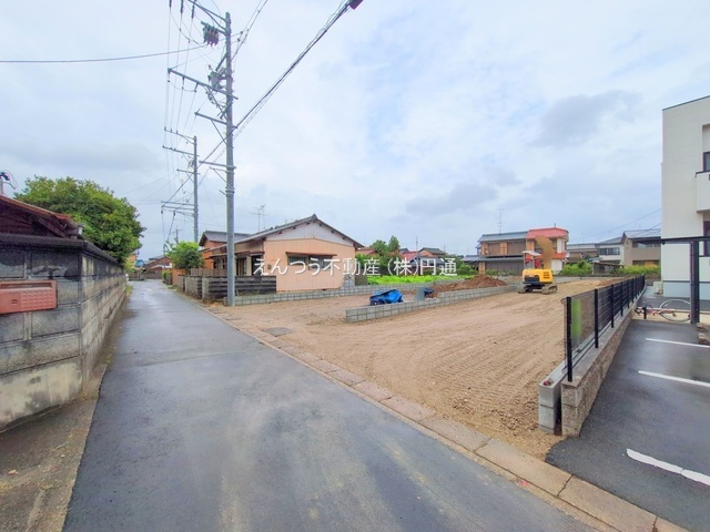 リーブルガーデン町屋町の前面道路含む現地写真
