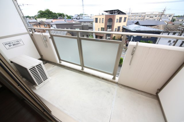 キャッスル常滑　南棟のバルコニー