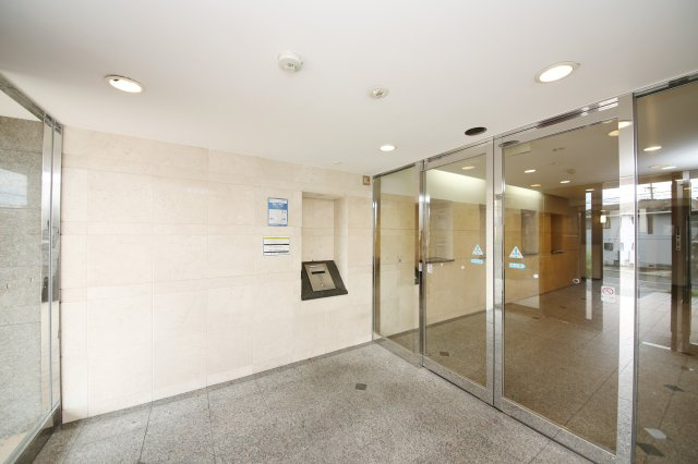 キャッスル常滑　南棟のロビー