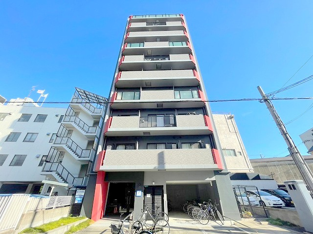 グランパシフィック十三元今里の外観