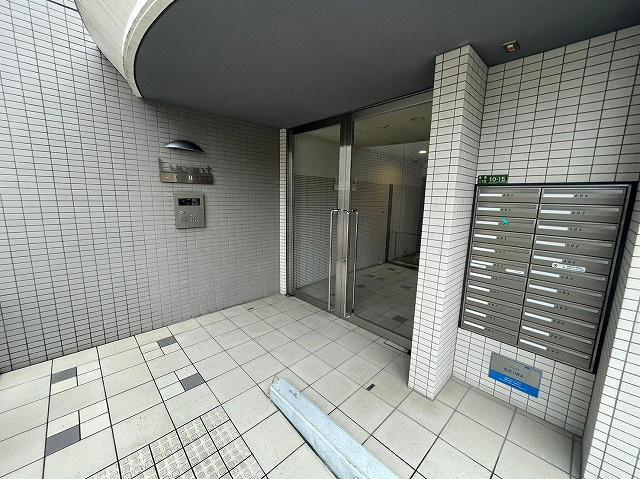 ルーセント菅原のエントランス